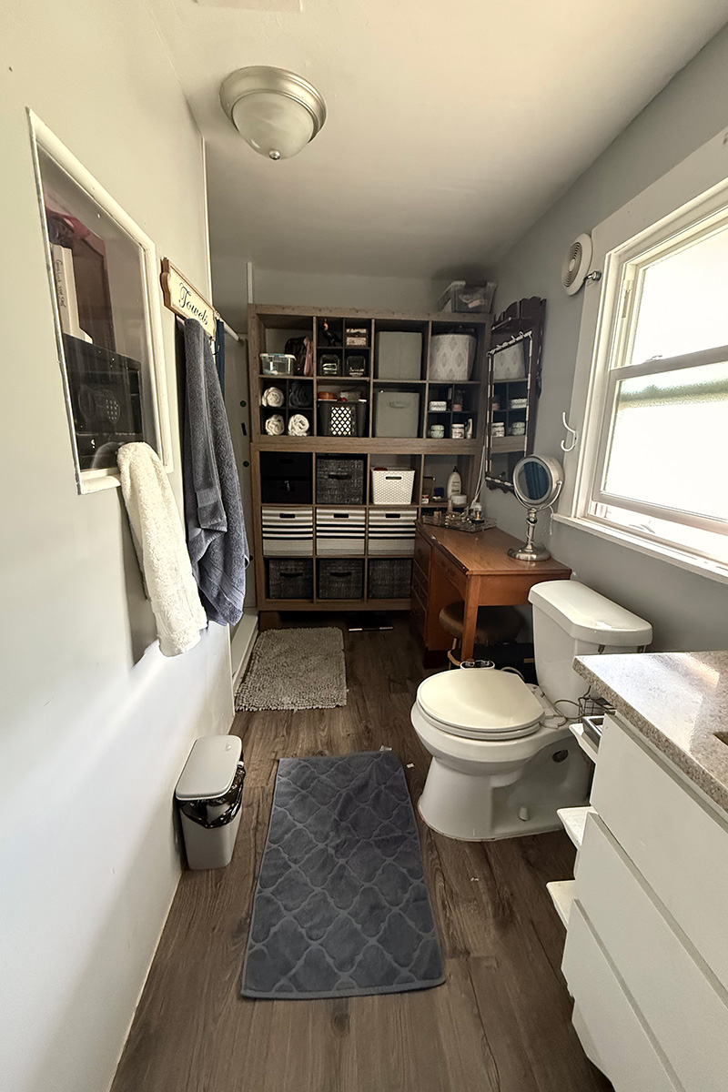 Bathroom before virtual staging