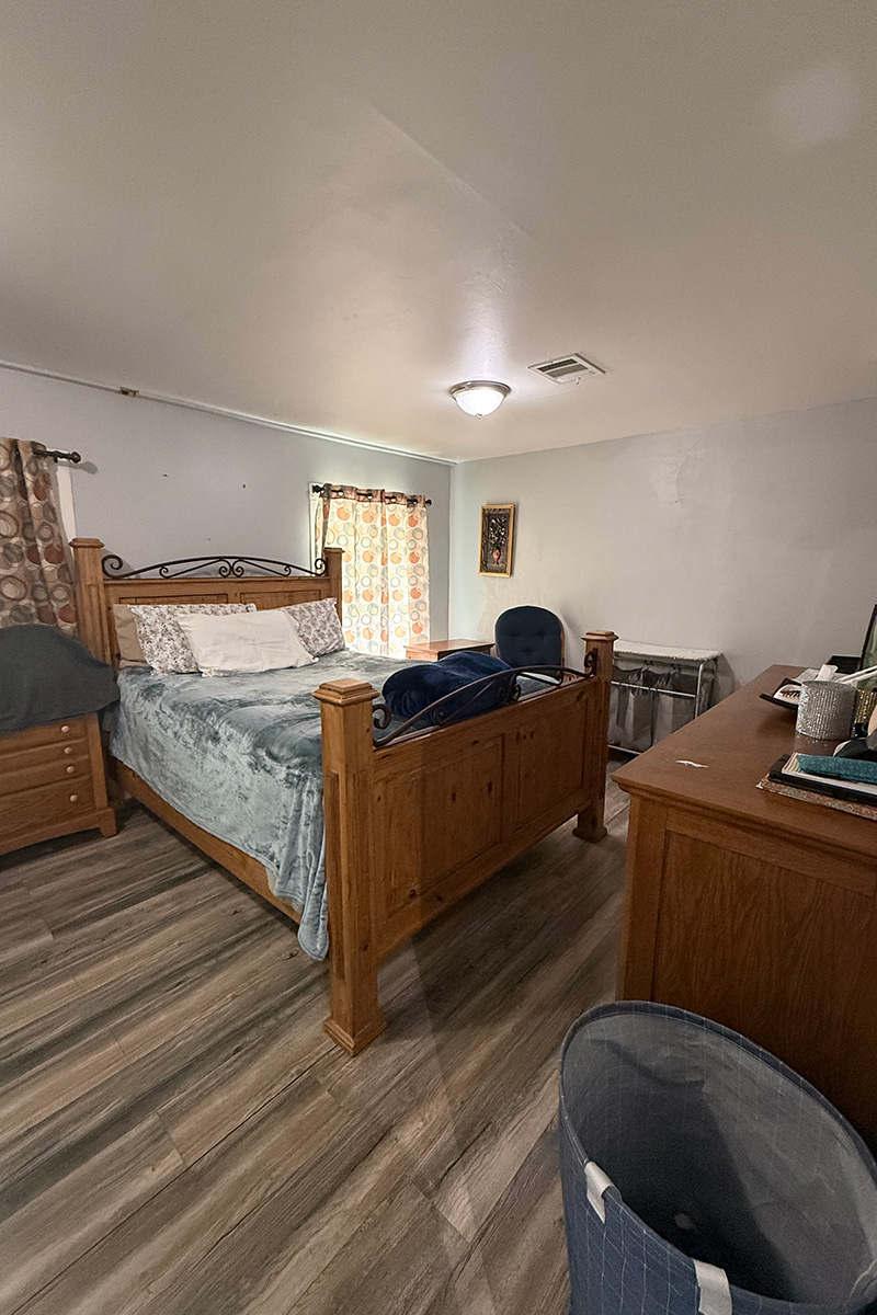 Bedroom before virtual staging